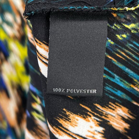 Slim Factor Investments Abstract Ikat Print Asymmetrical Tunic Shirt Plus Sz 2X - Picture 7 of 7